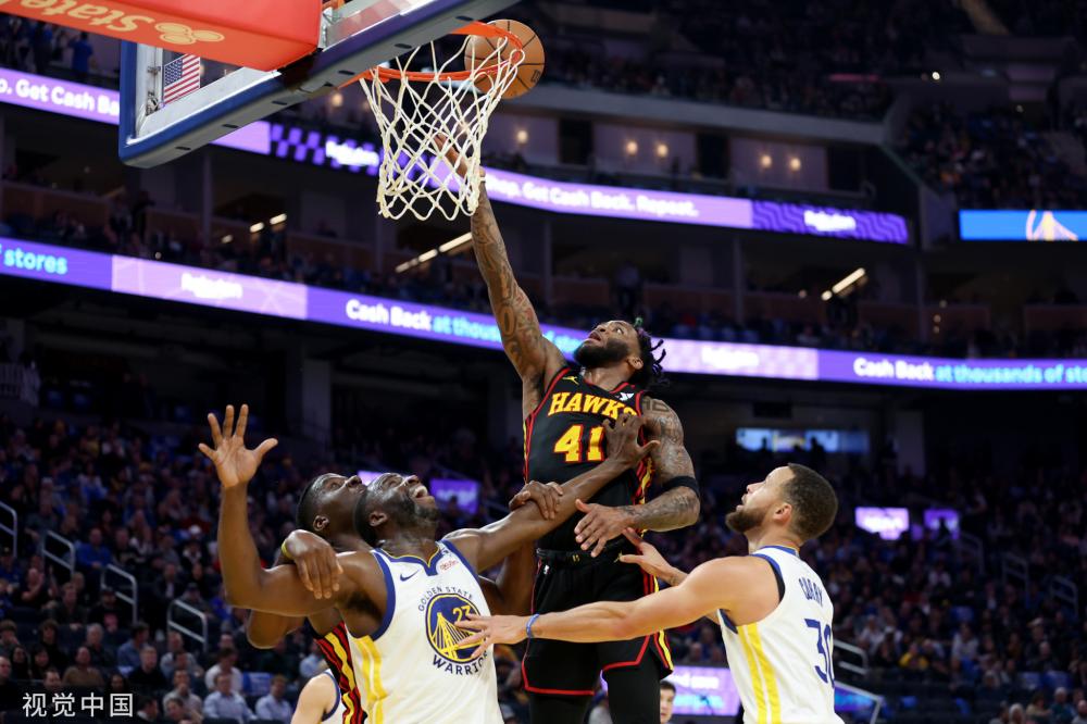 借此背景下 借此背景下