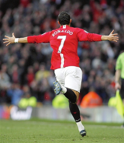 她在关键时 她在关键时